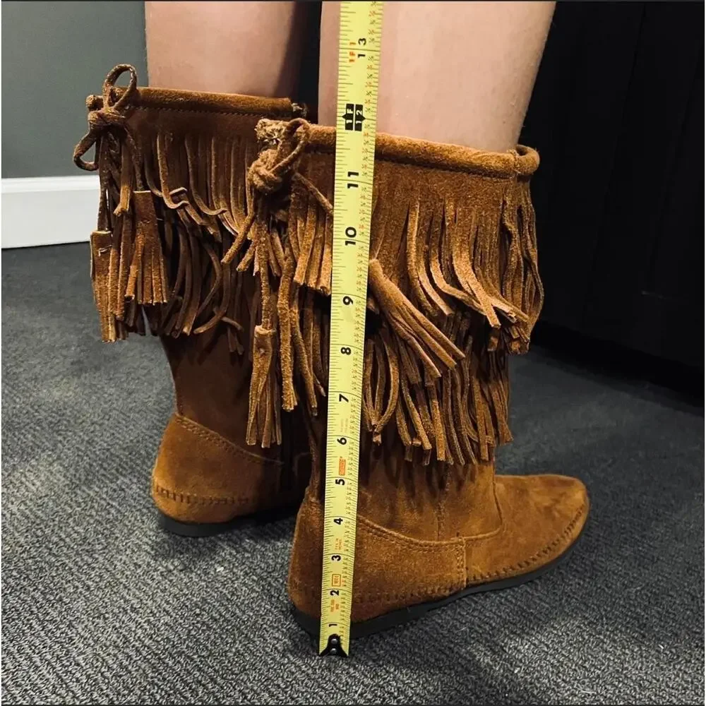Minnetonka Three Layer Fringe Calf High Boots in Light Brown in Size 10